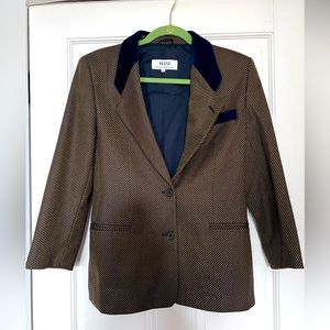 Vintage wool blazer with velvet collar